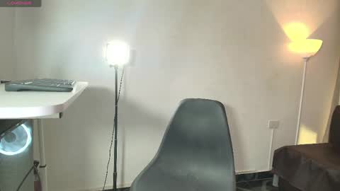 Snapshot of aliana_rouse chatting on 05/26/26, 02:18 aliana_rouse online show from 05/26/26, 02:18