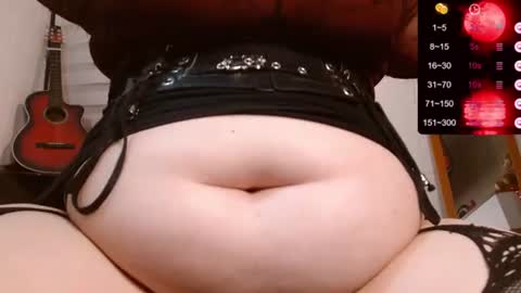 Snapshot of alicce_moon_ chatting on 06/11/26, 02:53 online show from 06/11/26, 02:53