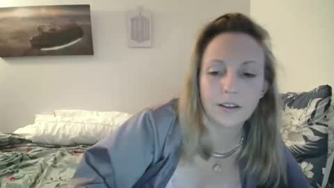 Snapshot of alice8363 chatting on 12/08/24, 04:07 Alice online show from 12/08/24, 04:07