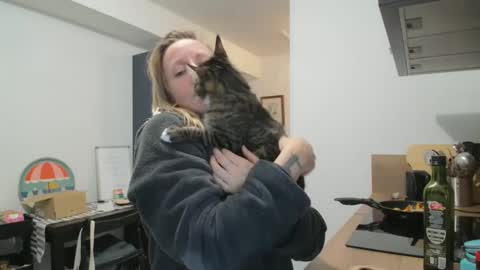 Snapshot of alice8363 chatting on 12/08/24, 07:11 Alice online show from 12/08/24, 07:11