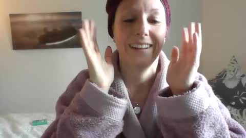 Snapshot of alice8363 chatting on 12/20/24, 12:27 Alice online show from 12/20/24, 12:27