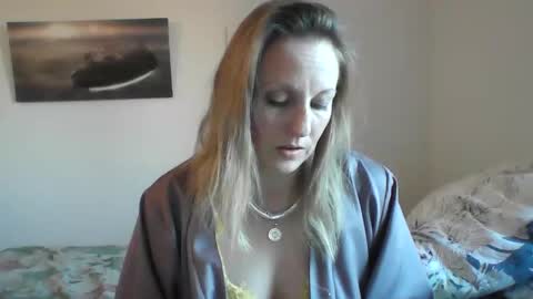 Snapshot of alice8363 chatting on 12/27/24, 03:26 Alice online show from 12/27/24, 03:26