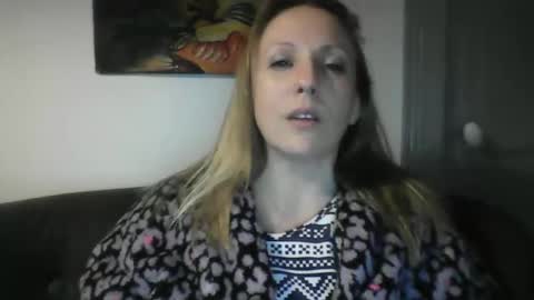 Snapshot of alice8363 chatting on 12/27/24, 06:31 Alice online show from 12/27/24, 06:31