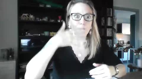 Snapshot of alice8363 chatting on 12/28/24, 08:05 Alice online show from 12/28/24, 08:05