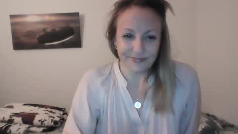 Snapshot of alice8363 chatting on 12/30/24, 05:34 Alice online show from 12/30/24, 05:34