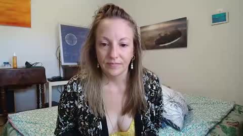 Snapshot of alice8363 chatting on 09/16/25, 07:31 Alice online show from 09/16/25, 07:31