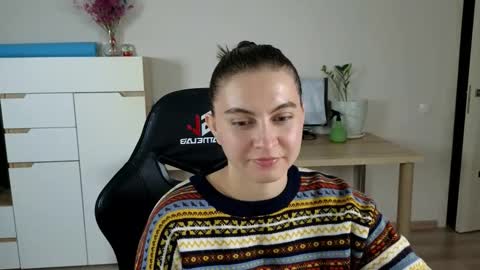 Alice online show from 10/05/25, 05:11