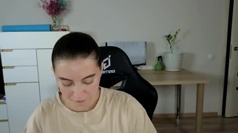 Alice online show from 10/23/25, 05:23