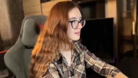 Snapshot of alice_alarcon chatting on 10/18/25, 09:21 Hey Im Alice online show from 10/18/25, 09:21