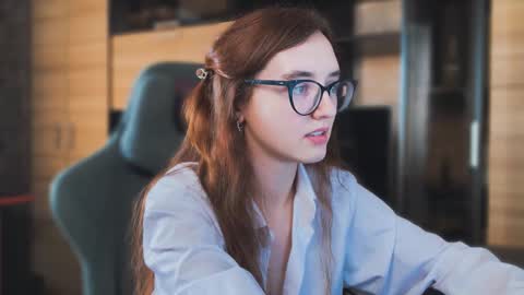 Snapshot of alice_alarcon chatting on 10/19/25, 09:10 Hey Im Alice online show from 10/19/25, 09:10