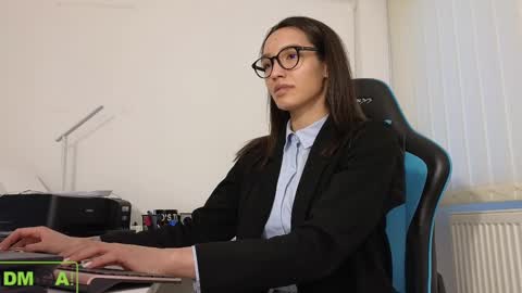 Snapshot of alice_bane chatting on 03/02/25, 04:21 A R Y A  T I A online show from 03/02/25, 04:21