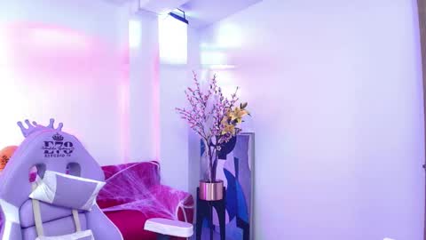 Alice  online show from 11/01/25, 08:11