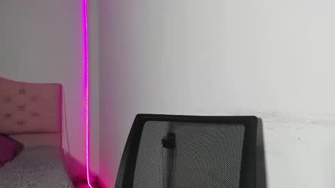 alice_cespedes online show from 03/04/25, 10:49