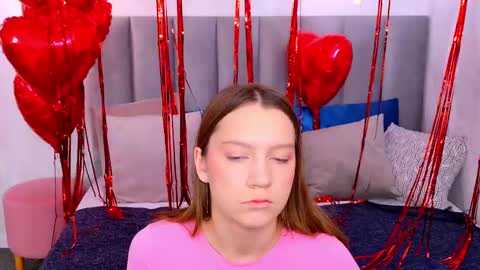 Snapshot of alice_charmy chatting on 02/13/25, 05:58 Alice in Wonderland online show from 02/13/25, 05:58