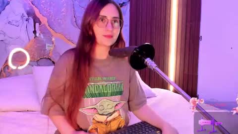 Snapshot of alice_cute77 chatting on 09/09/25, 03:50 Mey online show from 09/09/25, 03:50