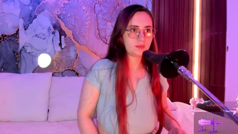 Snapshot of alice_cute77 chatting on 09/19/25, 03:24 Mey online show from 09/19/25, 03:24