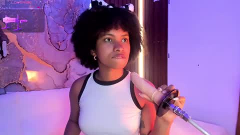 Snapshot of alice_cute77 chatting on 10/04/25, 08:51 Mey online show from 10/04/25, 08:51