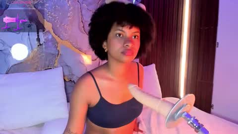 Snapshot of alice_cute77 chatting on 10/09/25, 08:40 Mey online show from 10/09/25, 08:40