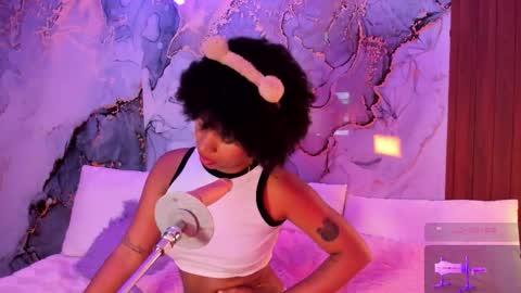 Mey online show from 10/26/25, 08:37