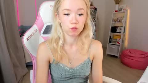 Alichery online show from 10/13/25, 05:18