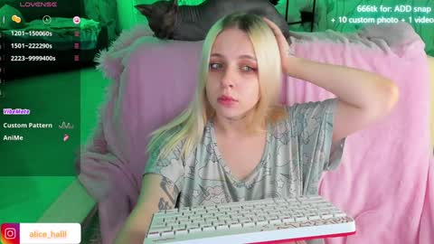 Snapshot of alice_halle chatting on 12/10/24, 11:08 alice_halle online show from 12/10/24, 11:08