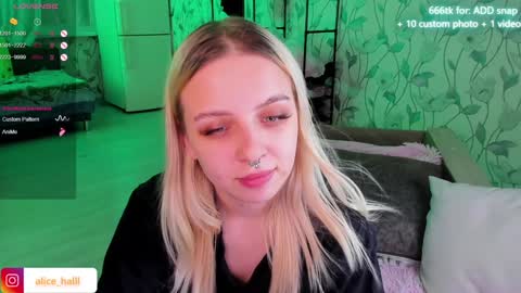 Snapshot of alice_halle chatting on 01/03/25, 08:54 alice_halle online show from 01/03/25, 08:54