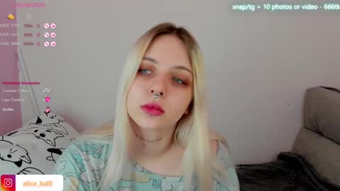 Snapshot of alice_halle chatting on 02/20/25, 06:39 alice_halle online show from 02/20/25, 06:39