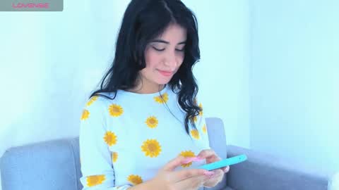Snapshot of alice_jenner_ chatting on 12/12/24, 12:16 Alice online show from 12/12/24, 12:16