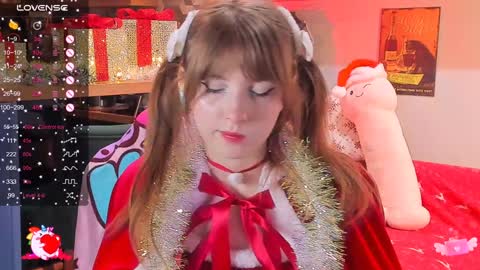 Snapshot of alice_langley chatting on 12/25/24, 12:47 Alice 3 online show from 12/25/24, 12:47