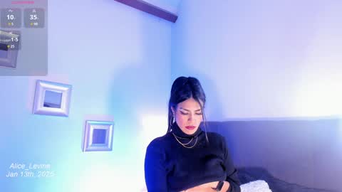 Alice  online show from 01/14/25, 01:15