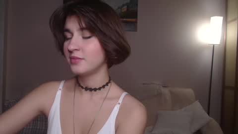 Snapshot of alice_love_fuck chatting on 09/19/25, 03:02 Alice love fuck online show from 09/19/25, 03:02