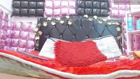 Snapshot of alice_magnus chatting on 11/30/25, 04:55 alice online show from 11/30/25, 04:55