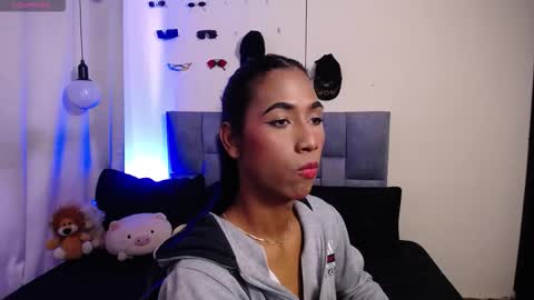    online show from 11/26/25, 07:04