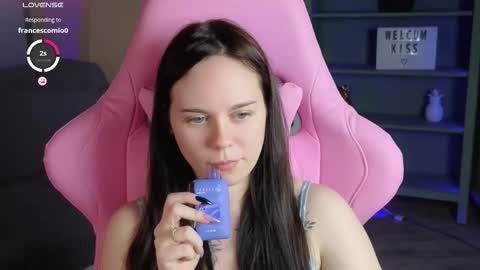 Snapshot of alice_moondark chatting on 10/08/25, 09:01 Alice online show from 10/08/25, 09:01