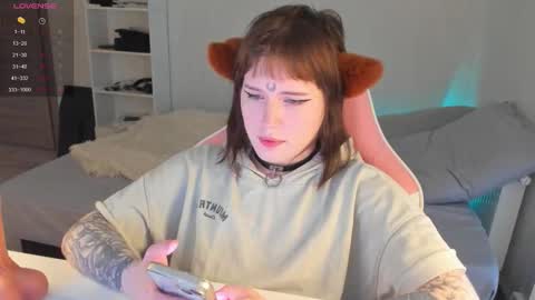 Snapshot of alice_moonshard chatting on 10/06/25, 01:08 Alice online show from 10/06/25, 01:08