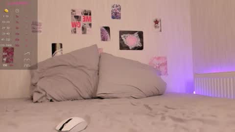 Snapshot of alice_moonshard chatting on 10/20/25, 01:11 Alice online show from 10/20/25, 01:11