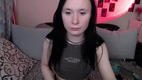 Snapshot of alice_perrez chatting on 02/08/25, 09:56 Alice and Mike online show from 02/08/25, 09:56