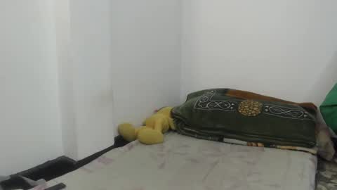 Alicia Aldara online show from 02/25/26, 01:54