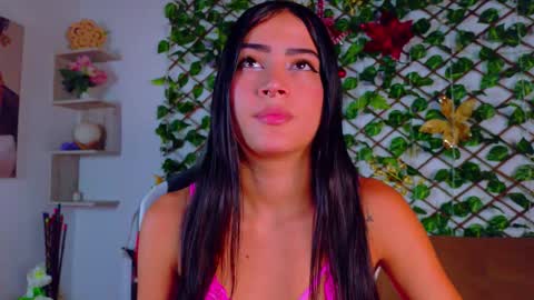 Snapshot of alice_rous21 chatting on 11/24/25, 01:33 alice_rous21 online show from 11/24/25, 01:33