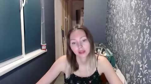 Alice smiles online show from 02/18/26, 11:01