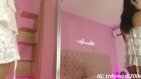 Sofia online show from 05/22/26, 12:44