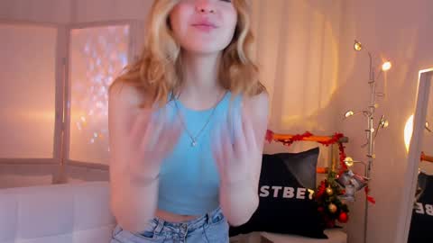 Alice  online show from 12/19/24, 01:40