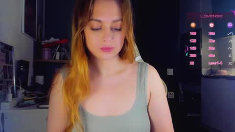 Snapshot of alice_wander chatting on 05/07/26, 02:17 Alice online show from 05/07/26, 02:17
