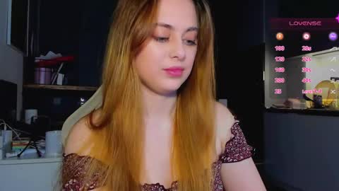 Snapshot of alice_wander chatting on 05/16/26, 02:52 Alice online show from 05/16/26, 02:52