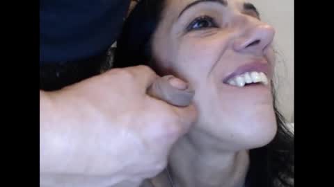Snapshot of aliceanddave chatting on 03/01/25, 05:27 aliceanddave online show from 03/01/25, 05:27