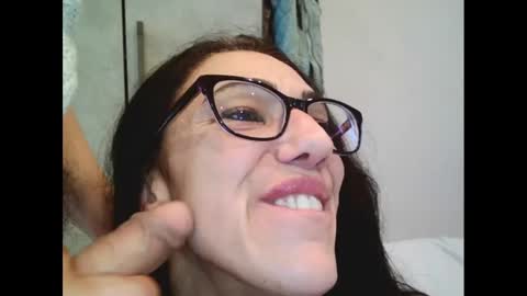 Snapshot of aliceanddave chatting on 03/04/25, 07:54 aliceanddave online show from 03/04/25, 07:54