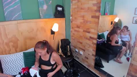 Snapshot of aliceandsia chatting on 12/03/25, 07:01 Alice and Asia online show from 12/03/25, 07:01