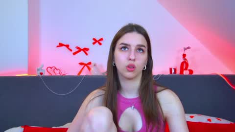 Snapshot of aliceatkin chatting on 06/11/26, 06:44 Alice online show from 06/11/26, 06:44
