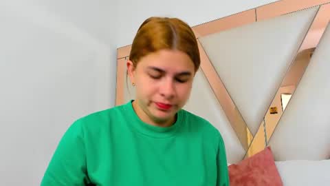 AliceCruz online show from 06/12/26, 12:15