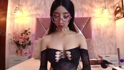 Snapshot of alicee1_ chatting on 09/23/25, 06:33 Aliice online show from 09/23/25, 06:33